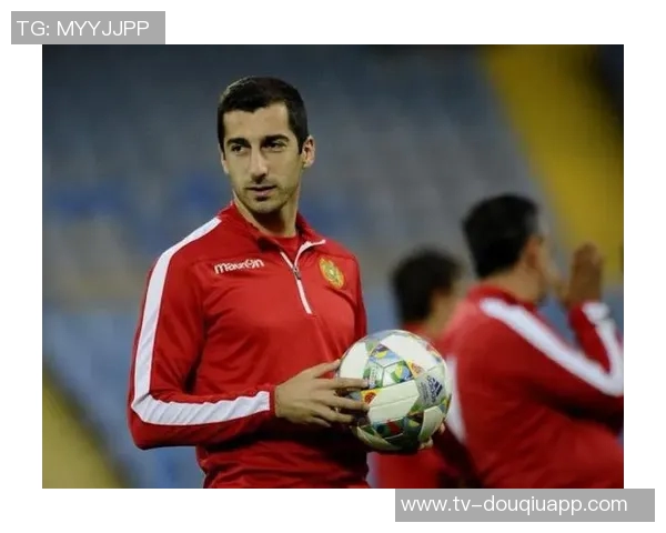 姆希塔良谈赴澳大利亚踢意甲的疯狂经历与球员生涯的经济现实