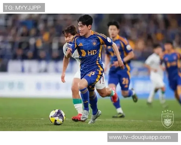 李东炅结束兵役重返蔚山现代足球队开启新征程