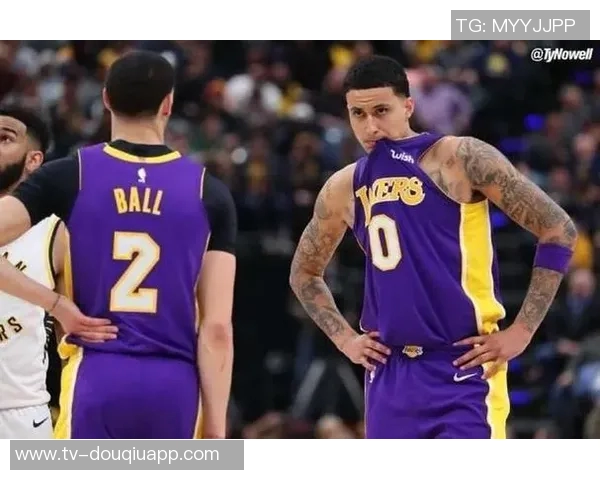 里弗斯确认字母和库兹马缺席对阵活塞库兹马臀部伤势无大碍