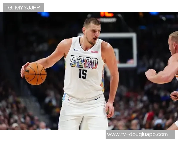 约基奇本赛季31场比赛中16次三双表现超50引发热议