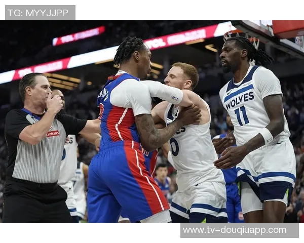 活塞主帅回应冲突事件强调自卫权利与越界问题的辩论 活塞主帅回应冲突事件强调自卫权利与越界问题的辩论