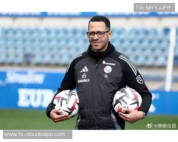 罗塞尼尔谈球队进步库库缺阵阿森纳战役争夺欧冠资格在望